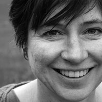 Saira Todd Nue