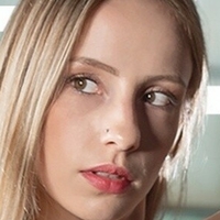 sarah_hh_00 Nue