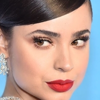 Sofia Carson Nue