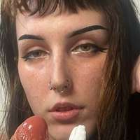 spacey-alien Nue