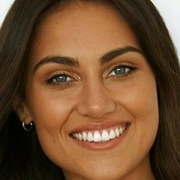 Steph Rayner Nue