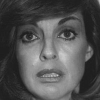 Sue Ellen White Nue