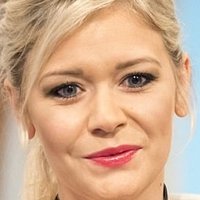 Suzanne Shaw Nue