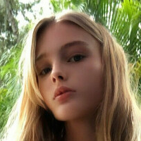 Sydney Sweety Nue
