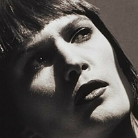 Tania Harcourt-Cooze Nue
