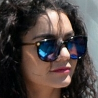 Vanessa Hudgens Sister Nue