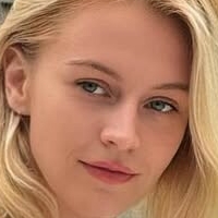Vera Dijkmans Nue