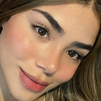 Victoria Valentina Nue