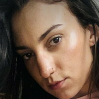 Vikki Mlynn Nue